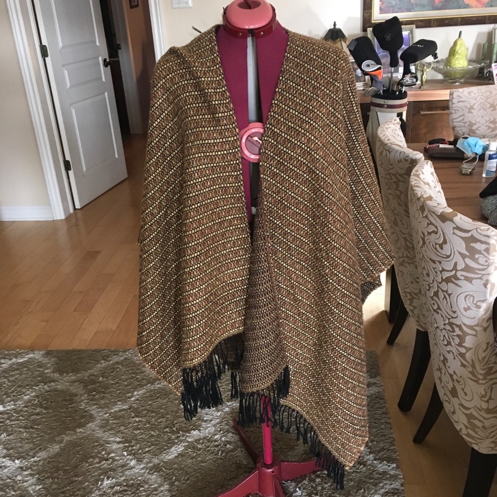 Shawl - Picture 3 of 5